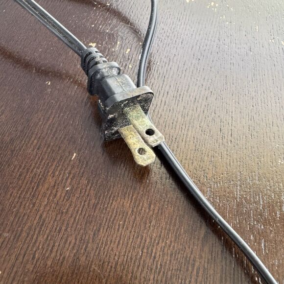 Vintage Fireman Statue Lamp w Hose, Hydrant & Dalmation Light Works - Realistic - Picture 12 of 12